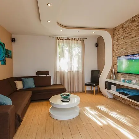 Luxury With A Swimming Pool Milna, Brac - 5650