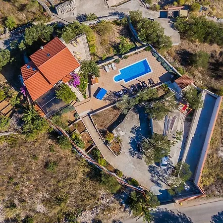 Villa Luxury With A Swimming Pool Milna, Brac - 5650 Milna