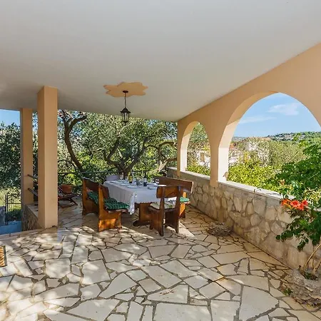 Luxury With A Swimming Pool Milna, Brac - 5650
