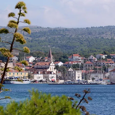 Villa Luxury With A Swimming Pool Milna, Brac - 5650 *